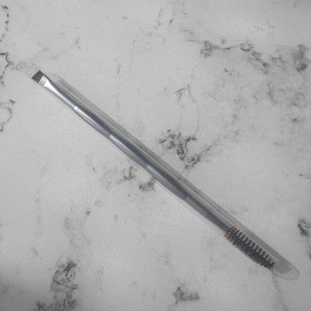Benefit Duel Ended Brow Brush and Spoolie